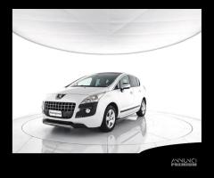 PEUGEOT 3008 1.6 HDi 112CV Allure - 1