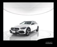 MERCEDES-BENZ CLA sse C All-Terrain 220 d mhev P