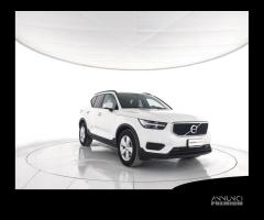 VOLVO XC40 D3 Momentum Core