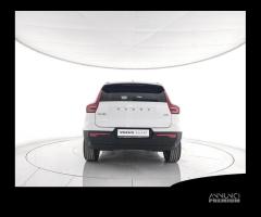 VOLVO XC40 D3 Momentum Core - 6