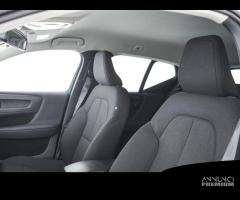 VOLVO XC40 D3 Momentum Core - 9