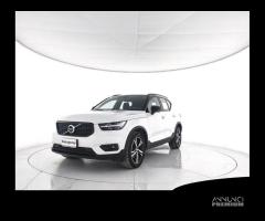 VOLVO XC40 D3 AWD Geartronic R-design - AUTOCAR