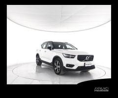 VOLVO XC40 D3 AWD Geartronic R-design - AUTOCAR