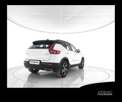 VOLVO XC40 D3 AWD Geartronic R-design - AUTOCAR