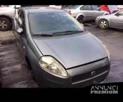 Fiat grande punto 2006 - 1