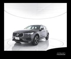 VOLVO XC60 B4 (d) AWD Geartronic Momentum Pro