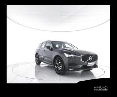 VOLVO XC60 B4 (d) AWD Geartronic Momentum Pro