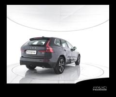 VOLVO XC60 B4 (d) AWD Geartronic Momentum Pro