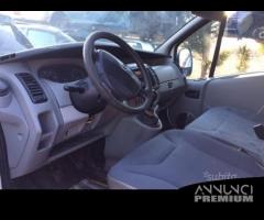 Renault trafic 2010 - 5