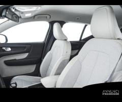 VOLVO XC40 D3 MOMENTUM - 9