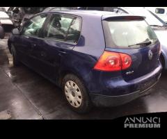 Volkswagen golf 5 2004