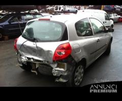 Renault clio 2006 - 3