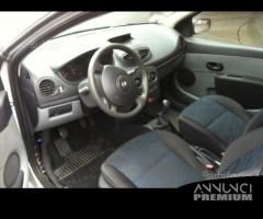 Renault clio 2006 - 4