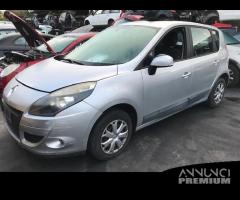 Renault scenic xmood 2011 - 1