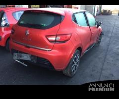 Renault clio 2015 - 4