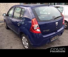 Dacia sandero 2009 - 3