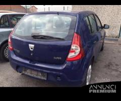 Dacia sandero 2009 - 4