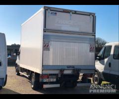 IVECO DAILY 35C16 3.0 furgone e pedana caricatrice