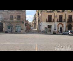 Castelvetrano, locale commerciale Piazza Matteotti