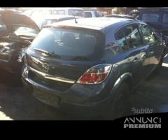 Opel astra 2010