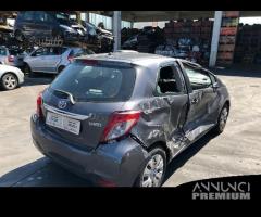 Toyota yaris 2011