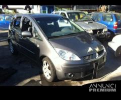 Mitsubishi colt 2005