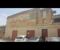 Castelvetrano, casa ind. con terrazzo e garage