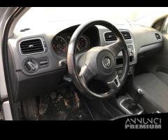 Volkswagen polo 2012 - 5