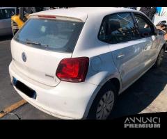 VOLKSWAGEN POLO 2010 - 3