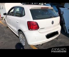 VOLKSWAGEN POLO 2010