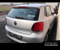 VOLKSWAGEN POLO 2011 - 4