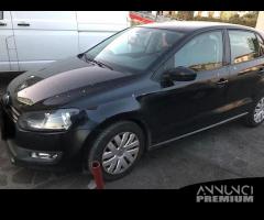 VOLKSWAGEN POLO 2011