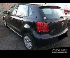 VOLKSWAGEN POLO 2011