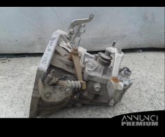 Cambio usato Yaris 2005-2013 1.0 - 4