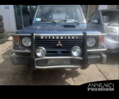 Bullbar e fari di profondità Mitsubishi Pajero - 1