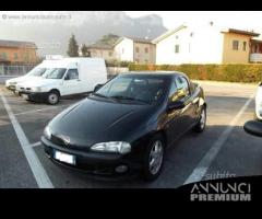 Opel Tigra RICAMBI USATI - 1