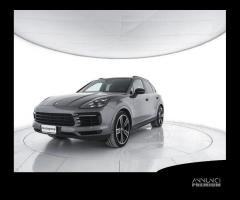 PORSCHE Cayenne 3.0 V6