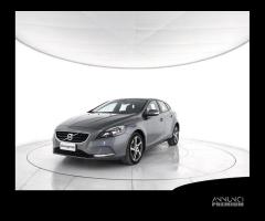 VOLVO V40 D2 Business