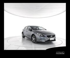 VOLVO V40 D2 Business