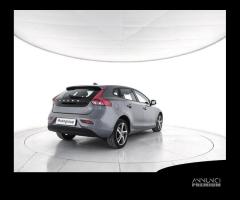 VOLVO V40 D2 Business