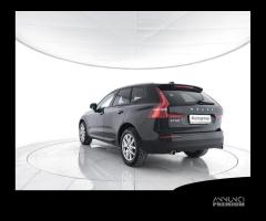 VOLVO XC60 D4 AWD Geartronic Business - 4