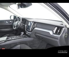 VOLVO XC60 D4 AWD Geartronic Business - 12