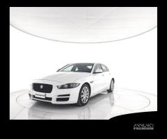 JAGUAR XE 2.0 D 180 CV Pure