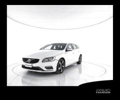 VOLVO V60 D2 Geartronic R-design - AUTOCARRO N1