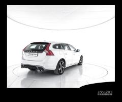 VOLVO V60 D2 Geartronic R-design - AUTOCARRO N1