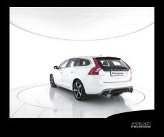 VOLVO V60 D2 Geartronic R-design - AUTOCARRO N1