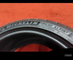 235 45 19 Gomme Invernali 95% Michelin 235 45 19