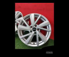 Cerchi Audi Q2 A3 A4 TT Originali 7x17 ET45 5x112