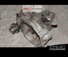 Cambio manuale 5 marce 02R301 Volkswagen Polo IV - 4