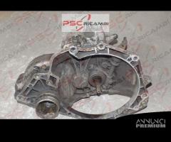 Cambio manuale 5 marce GM 90334345 834 Opel Corsa